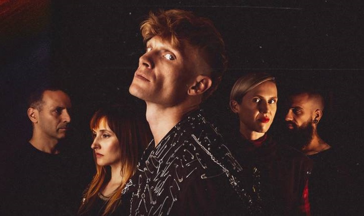 Mother Mother: "La conexión con el público chileno es mágica y especial"