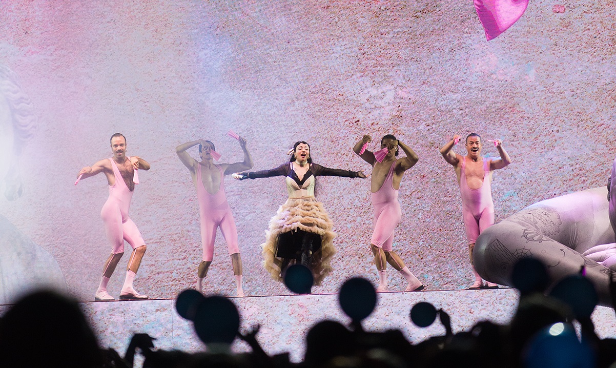 Mon Laferte: Autopoiética, hegemónica, autónoma