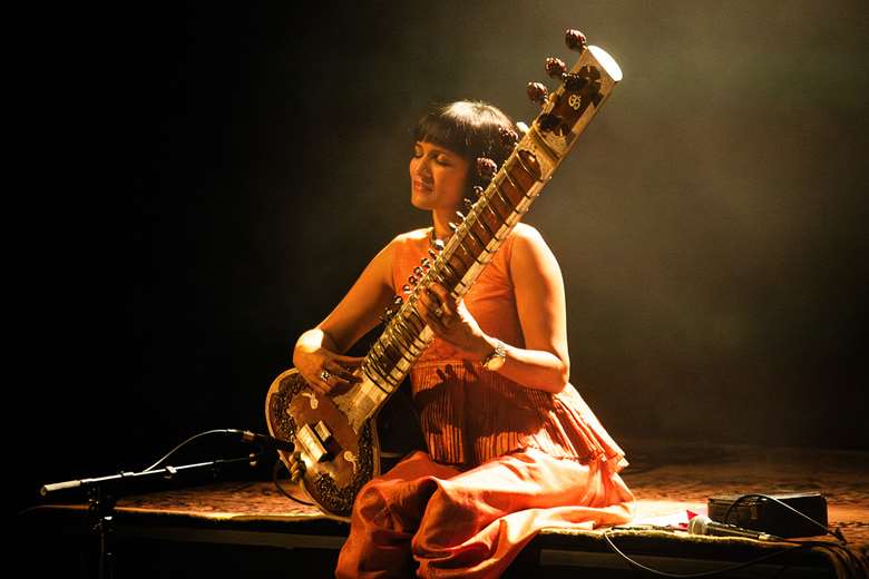 El legado del sitar: Anoushka Shankar viene a Chile