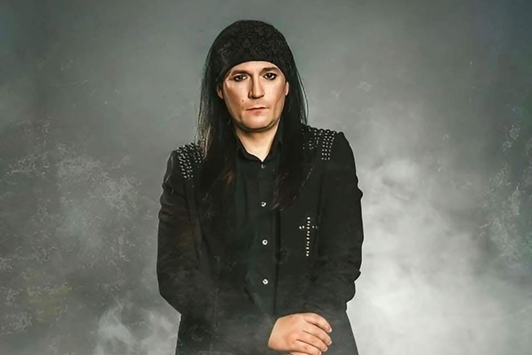 Javier 'Zeta' Rodríguez llegará a Chile con show sinfónico de éxitos de Mago de Oz