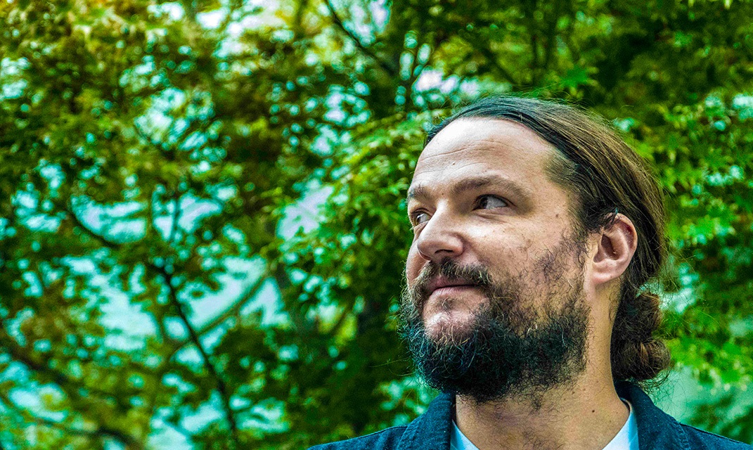 Video entrevista: Nano Stern aún cree en la belleza