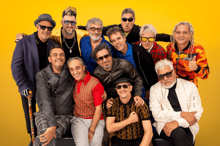 Los Auténticos Decadentes: ''Acompañamos a la gente en las alegrías y también en las tristezas''