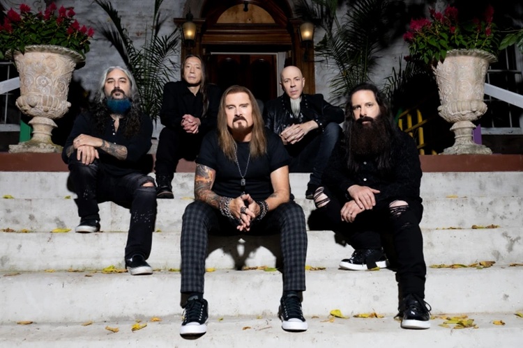 El 28 de noviembre llegará el nuevo álbum en vivo de Dream Theater