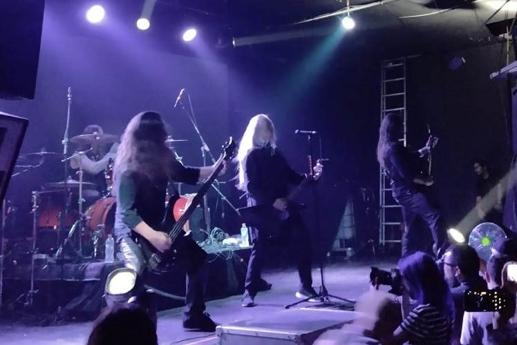 Hypocrisy: Noche de picados y Metal