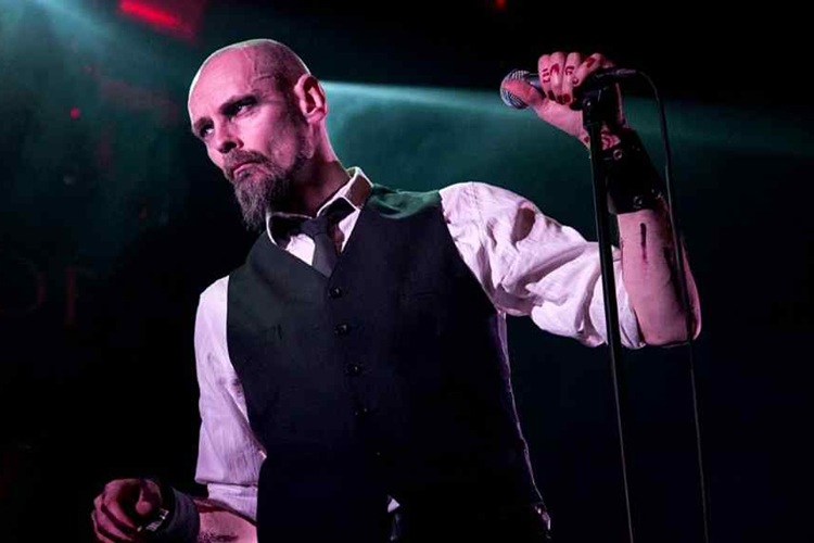 Aaron Stainthorpe pospone toda su próxima gira en solitario