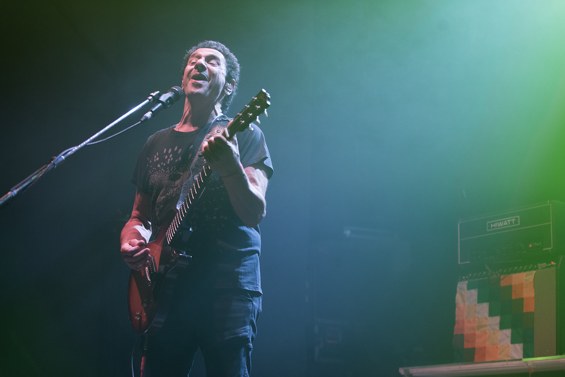 Divididos: Un curioso motor de humanidad