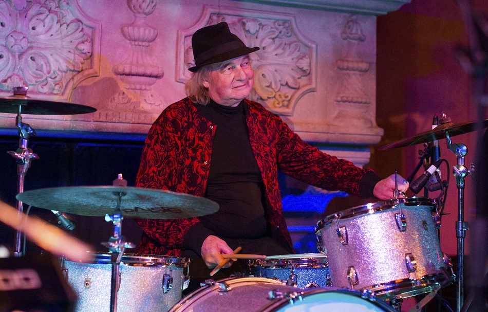 Alan White de Yes muere a los 72 a�os