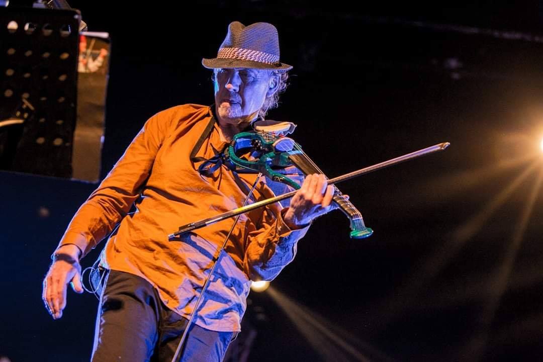 David Cross regresa a Chile para revivir los clásicos de King Crimson 