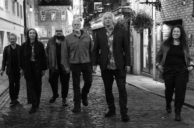 Drink the Sea: Seamos comunidad