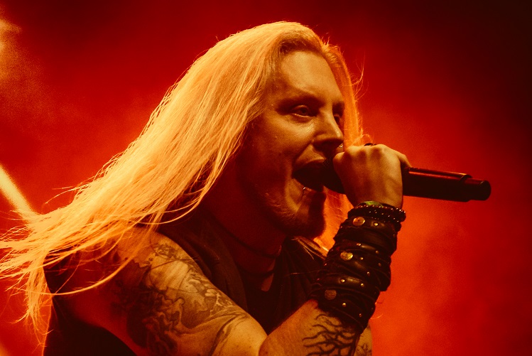 DragonForce: La fantasía y la pirotecnia se apoderaron de Santiago