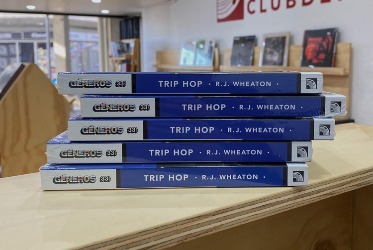 Trip Hop, por R.J. Wheaton: Flores negras florecen