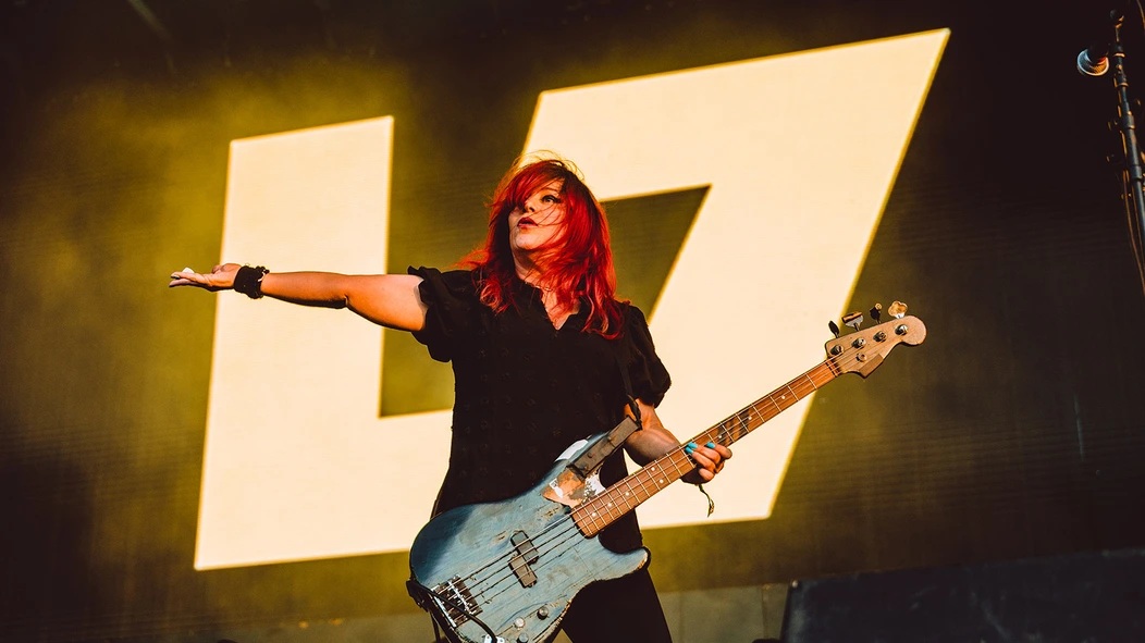 Jennifer Finch de L7 es diagnosticada de cáncer cerebral