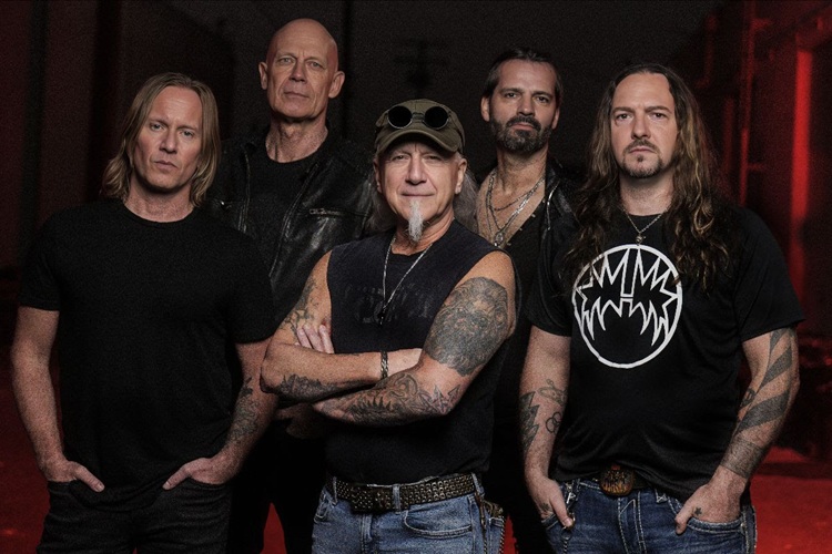 Nueva versión de un deep cut: Accept vuelve a adelantar su álbum de aniversario