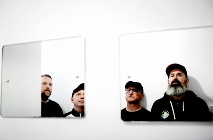 Un cruce entre ABBA, Swervedriver y Kraftwerk: Mogwai estrena single