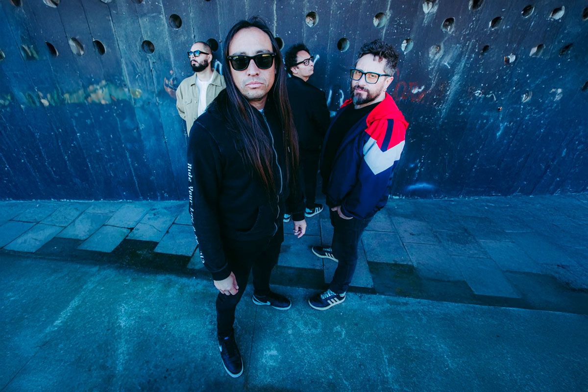 Peter Ron lanza videoclip con intervención urbana