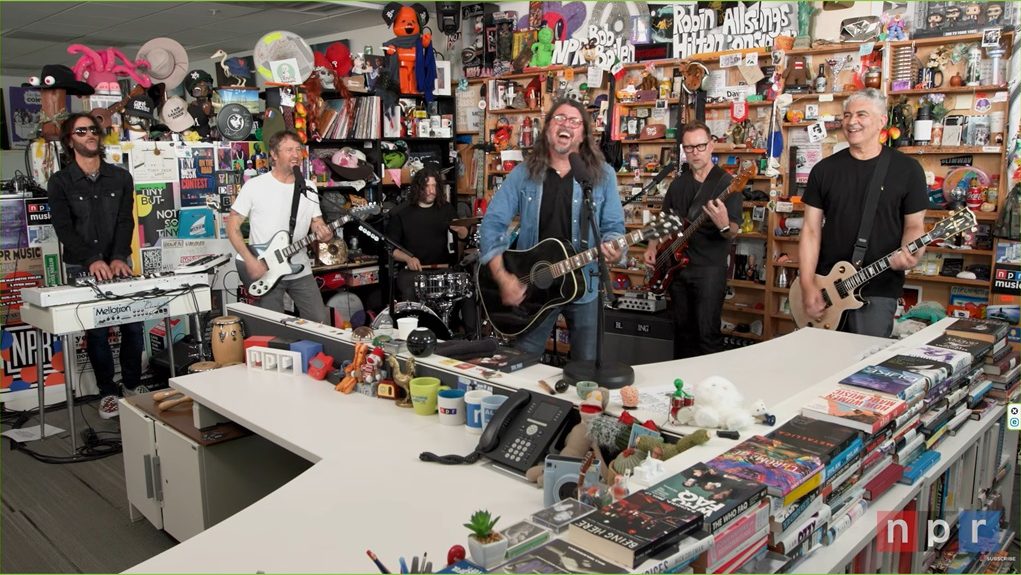 Foo Fighters lleva sus nuevas y viejas canciones a Tiny Desk