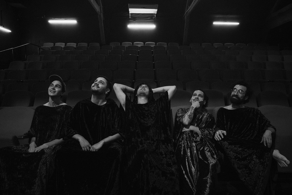 Banda nacional Surreal regresa con su tercer disco ''Viaje al Centro del Cortisol''