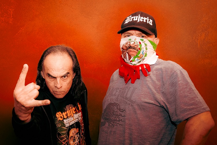 Brujería: Con el machete en alto