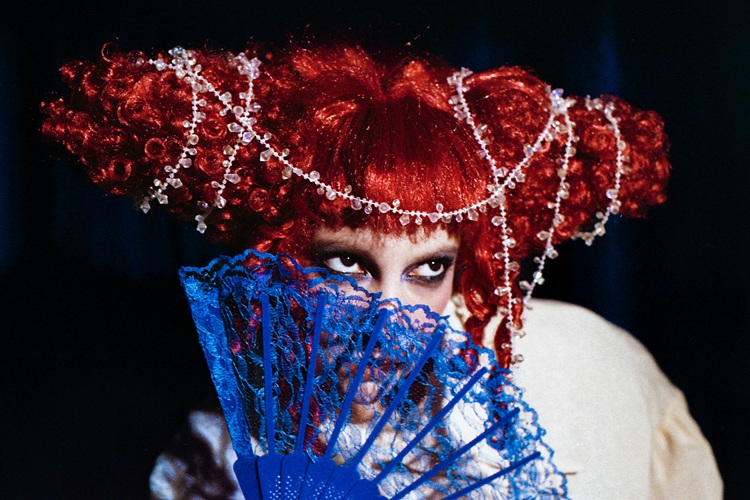 Chini.PNG: Infancia en reconstrucción