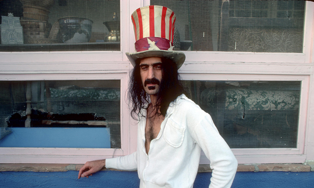 Celebran 50 años de "Apostrophe(')" de Frank Zappa con varias reediciones de lujo