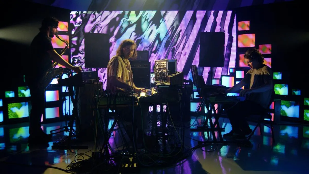 Bitchin Bajas comparte el video en vivo de 'Skylarking'