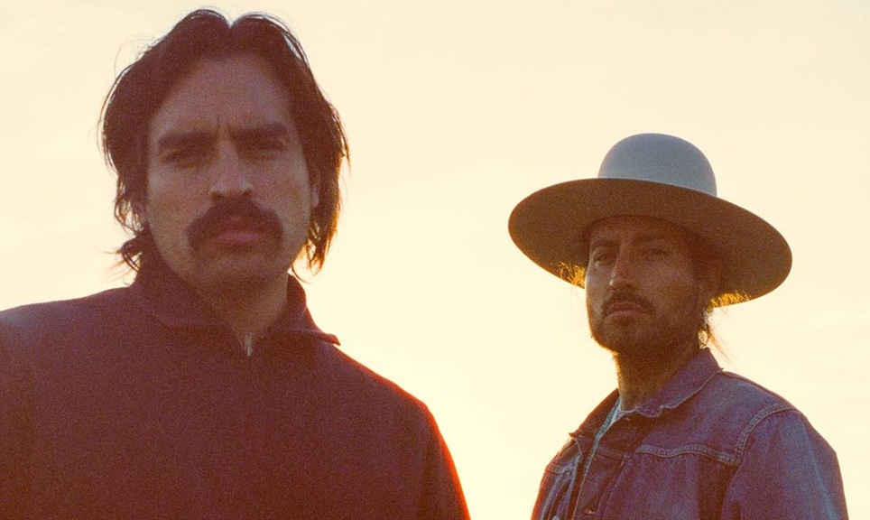 Hermanos Gutiérrez: ''Con esas dos guitarras simplemente te vas al universo''