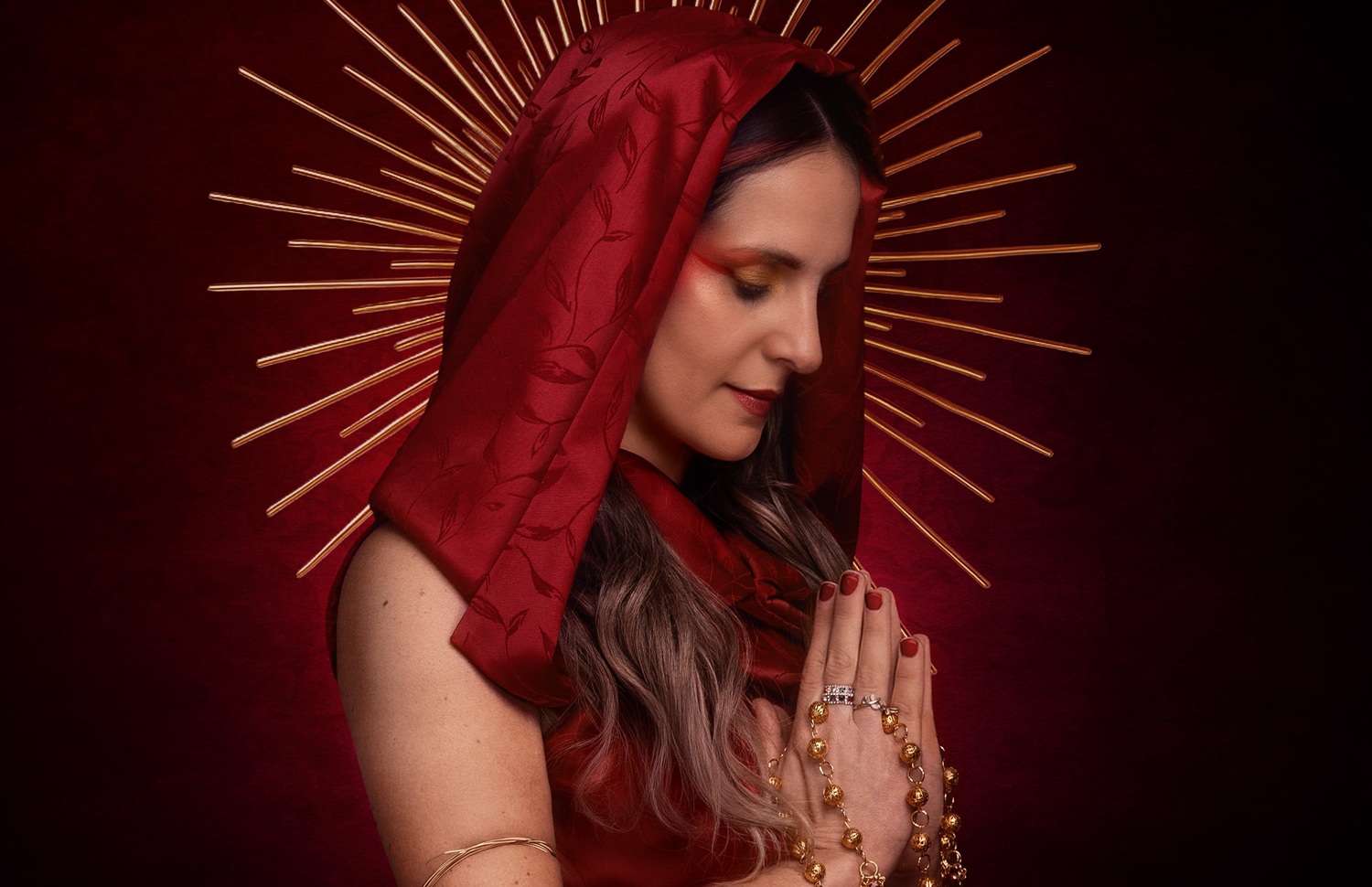 Cler Canifr� anuncia invitados para el lanzamiento de ''Santa Clarita''