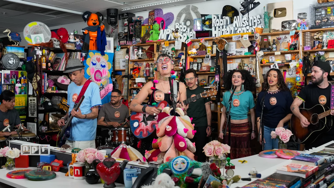 Aterciopelados en el Tiny Desk
