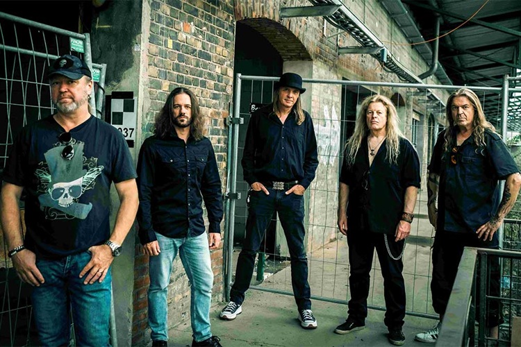 Masterplan adelanta su nuevo álbum con el single y videoclip 'The Call'