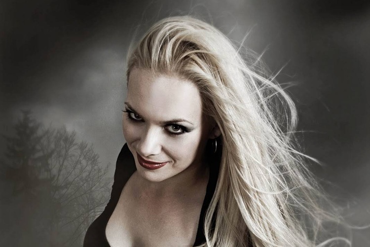 Amanda Somerville fue diagnosticada con tumor cerebral