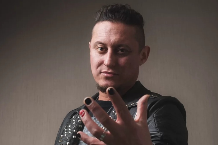 Ives Gullé: "Húsar es libertad. Es la lucha interna y externa"