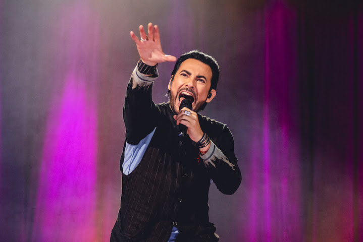 Beto Cuevas amplia su visita a Chile con su tour acústico