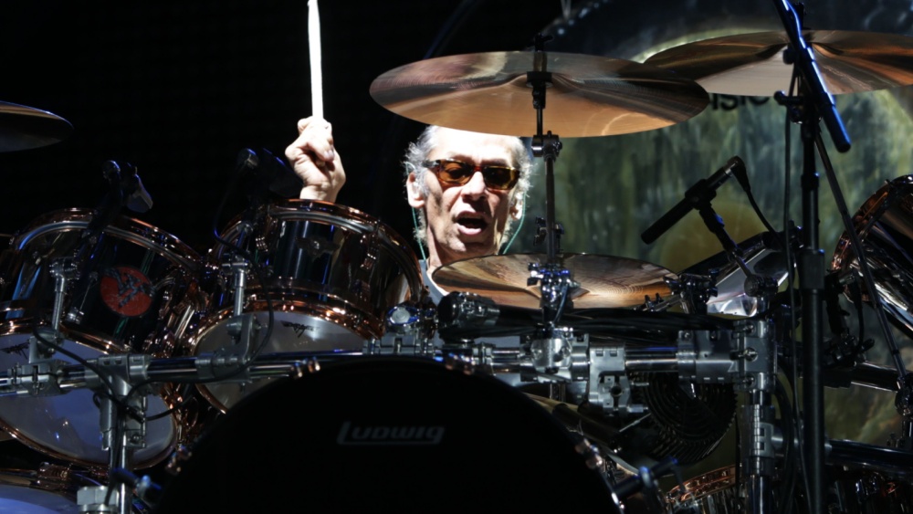 Alex Van Halen confirma disco con material inédito de Eddie