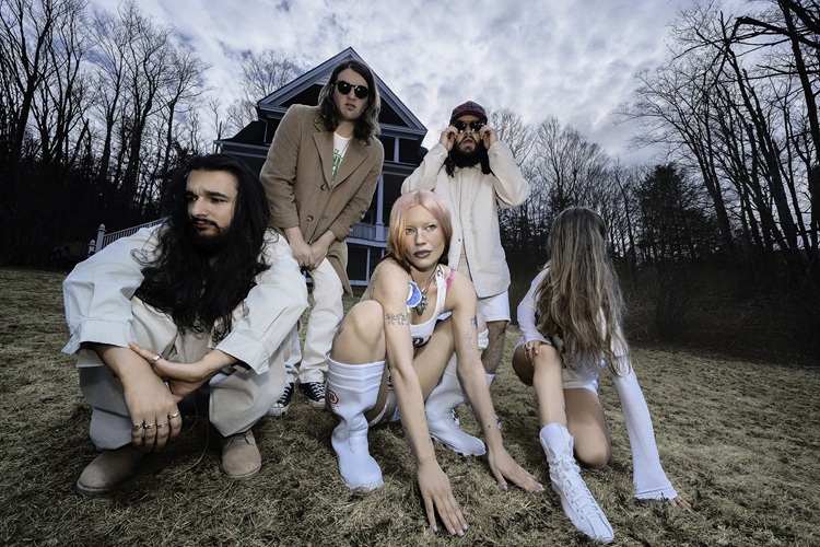 Wet Leg: El arte de no tomarse nada tan en serio