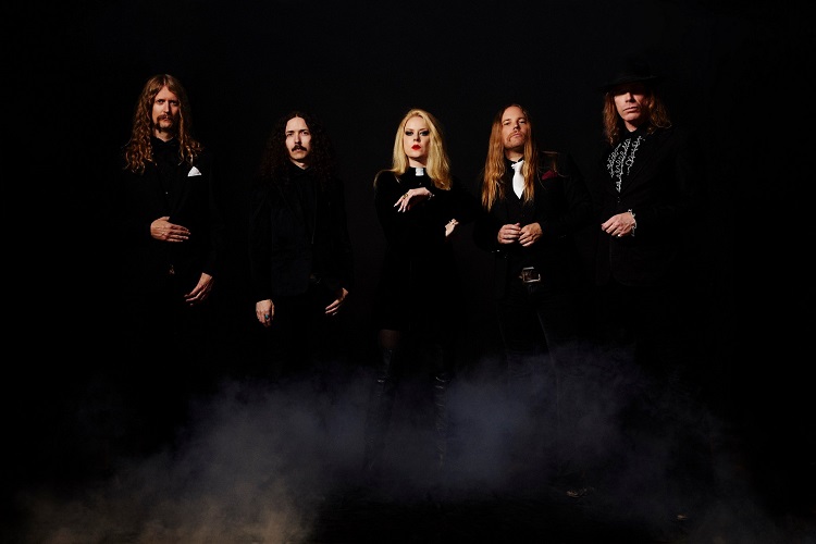 Lucifer: "Quiero honrar a la gente que compró entradas y hacer lo mejor que pueda"