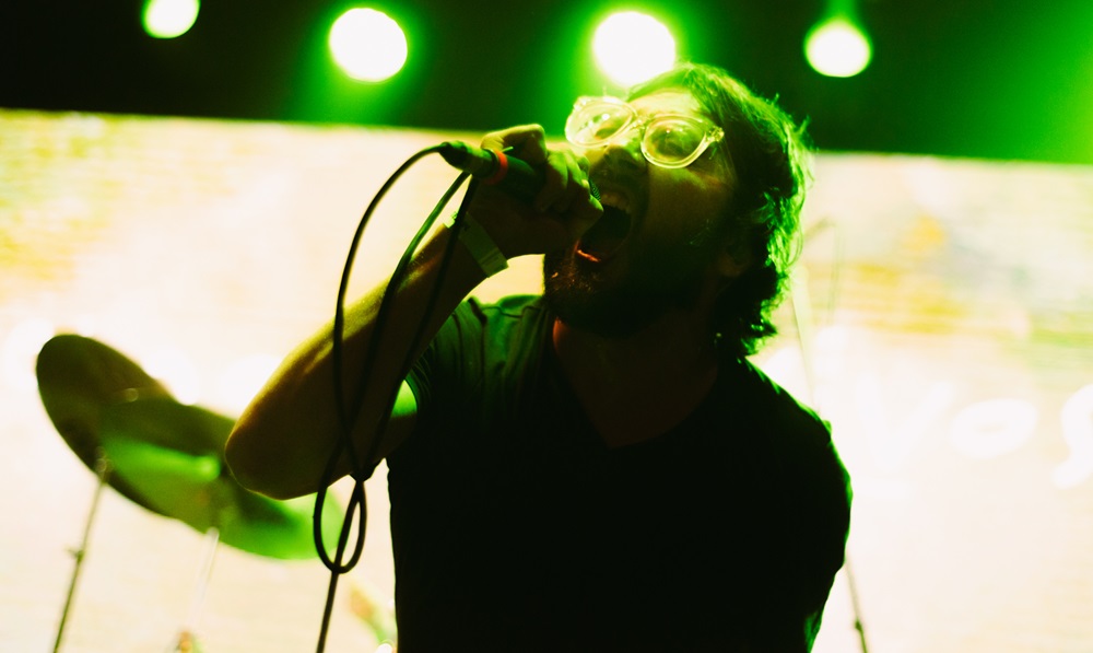 Tenemos Explosivos + Cómo Asesinar a Felipes: no es fácil enfrentar lo oscuro