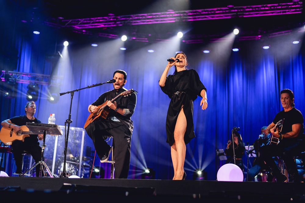 Beto Cuevas renueva uno de los clásicos de La Ley