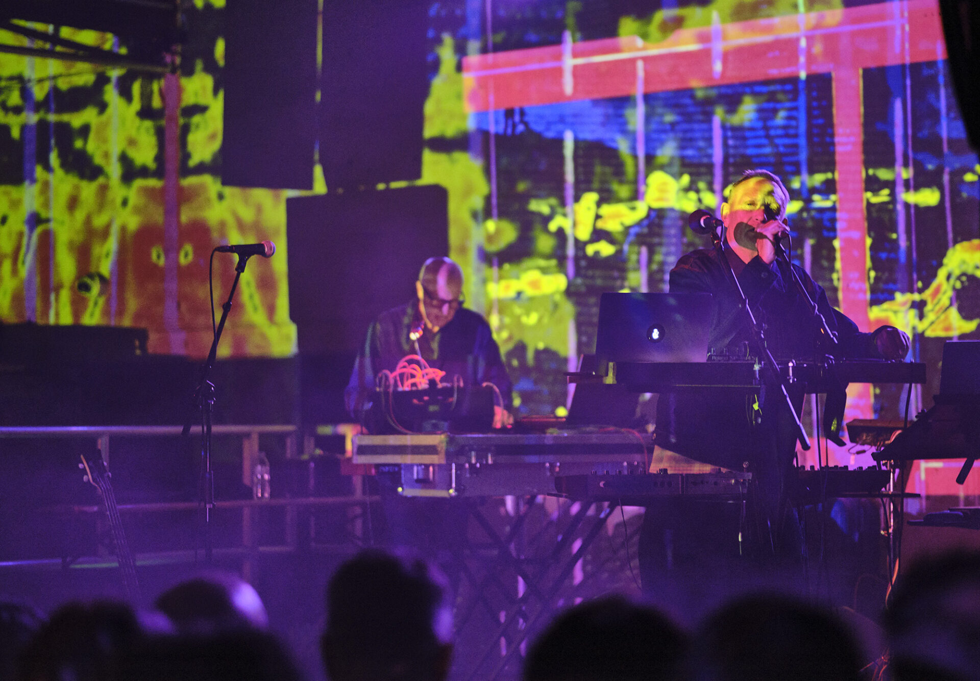 Cabaret Voltaire agenda disco en vivo "But What Time Is It Really?"