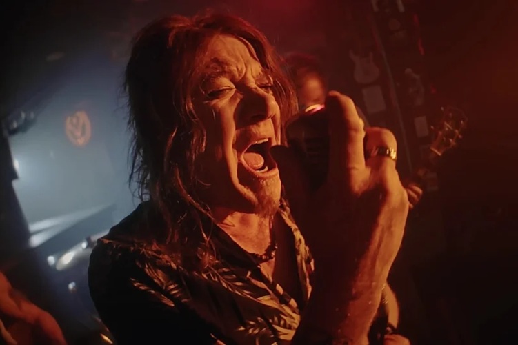 Kai Hansen regresa en plan solista con 'Feeding the Beast'
