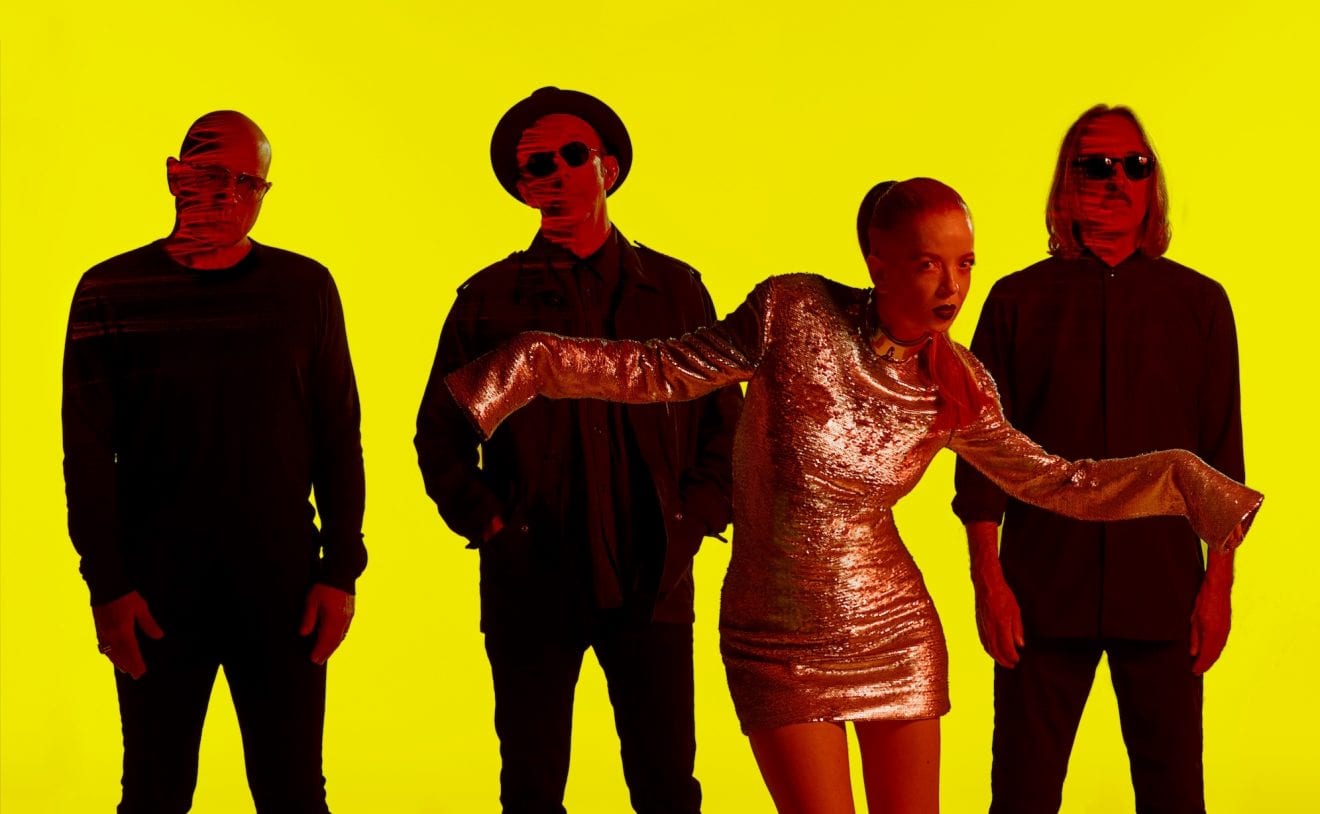 Inspirado en el estallido social en Chile: Garbage estrena su nuevo �lbum