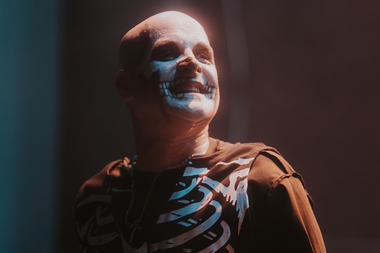 Michale Graves: El caos incondicional