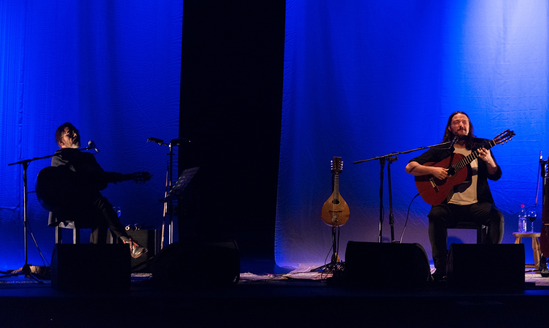 Nano Stern y Tata Barahona compartieron escenario y cruzaron…