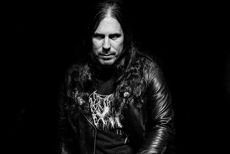 Left to Die:  "Si ustedes aportan energía, eso hará que el maldito show sea mucho mejor"