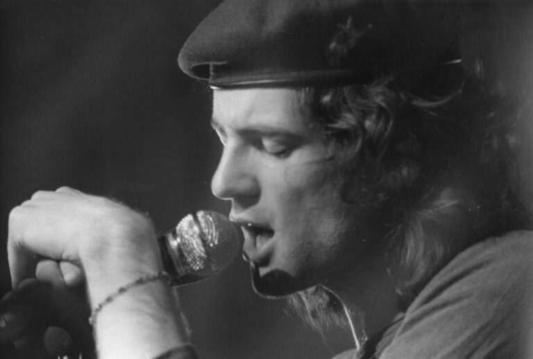 Peter Hammill compila sus años en Fie! Records en box set cuádruple