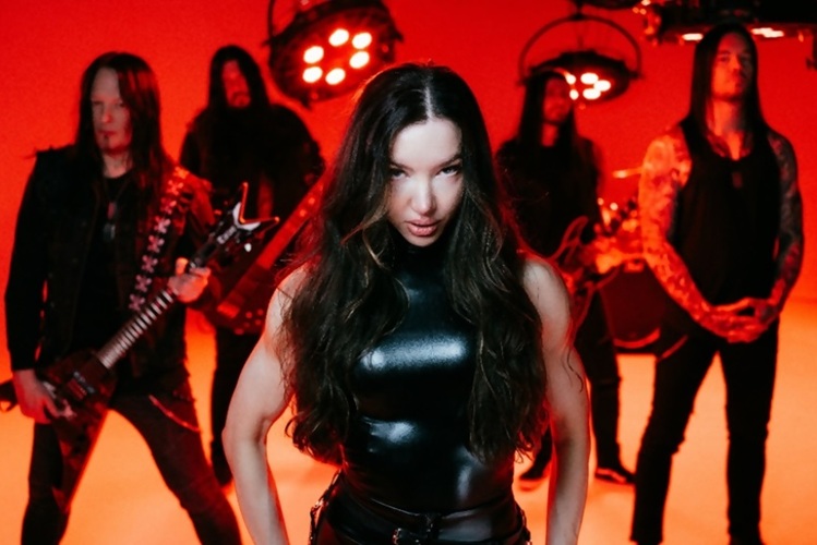 Fin al misterio: Lauren Hart es la nueva vocalista de Arch Enemy