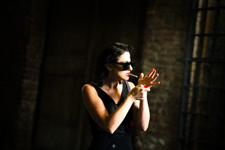 Marilina Bertoldi: "La gente necesita a alguien que vaya al frente y prenda al fuego todo"