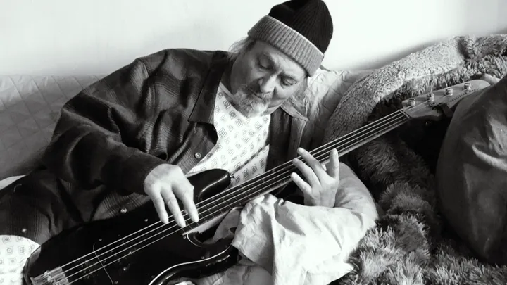 Bill Laswell atraviesa un difícil momento de salud