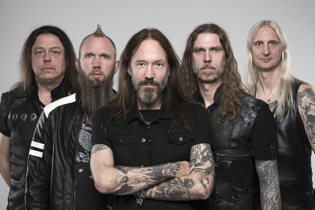 Joacim Cans de HammerFall - El dominio del rock sueco