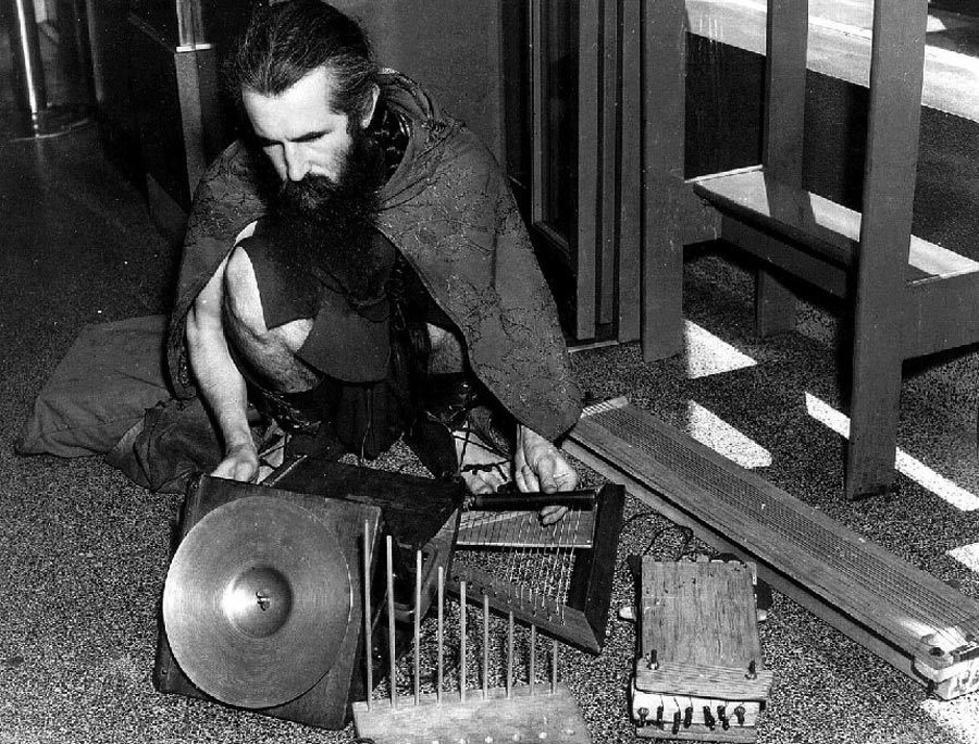 Moondog o el caminante de tres nombres