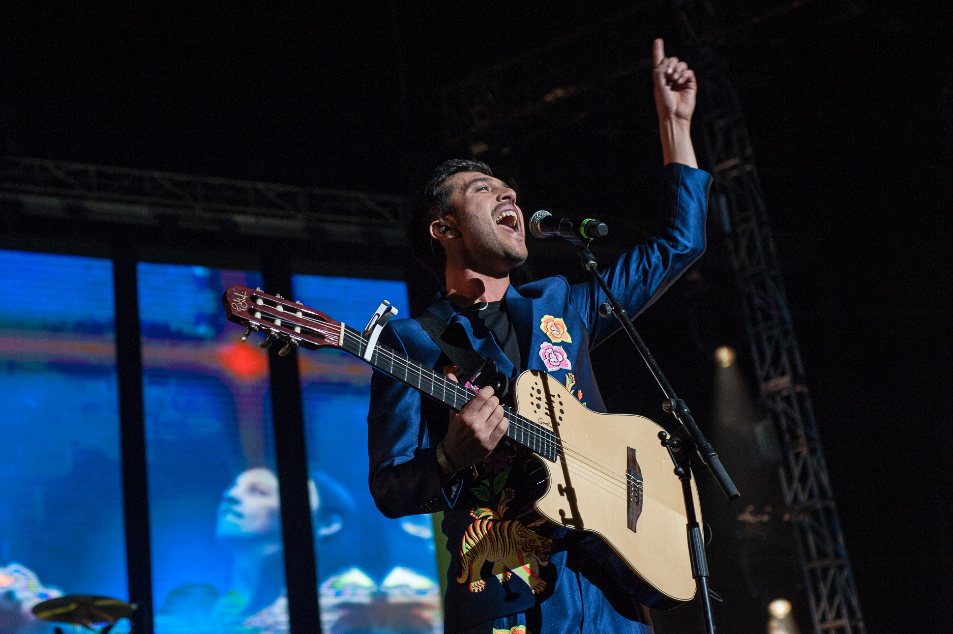 Gepe: Iguales y ninguno 